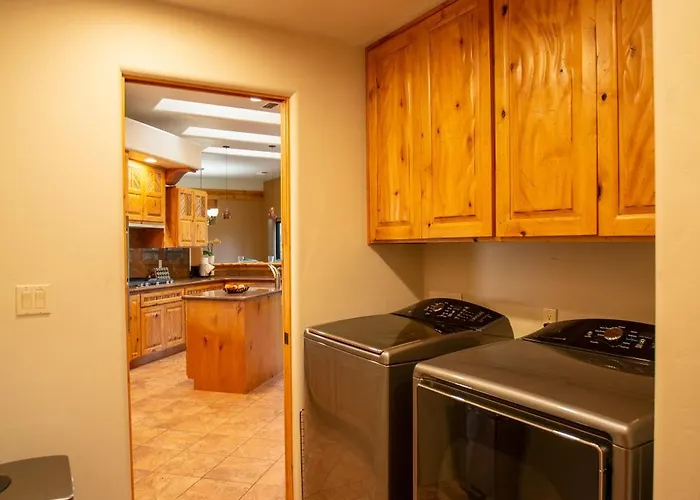 Spectacular Destination With Pool & Sedona